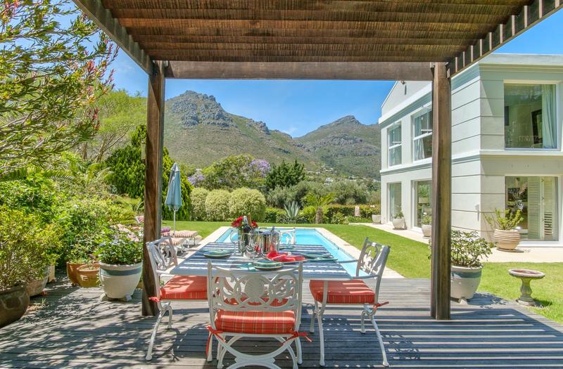 5 Bedroom Property for Sale in Tarragona Western Cape